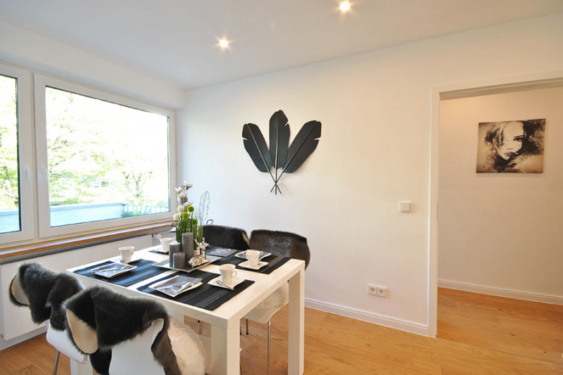 Home Staging Exklusiv Black & White Style - Esszimmer